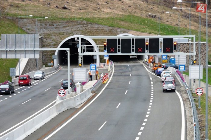 Ilustračný obrázok k článku Diaľnicu aj tunel Bôrik opäť zatvoria. Kedy nás čaká toto nemilé obmedzenie?