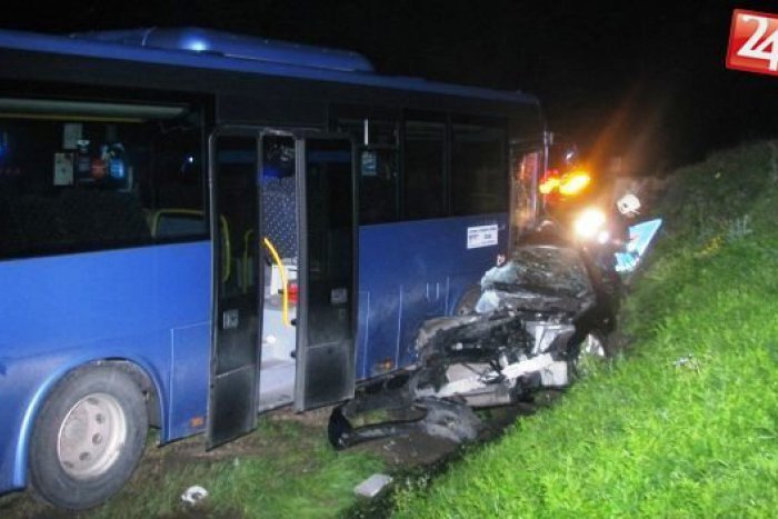 Ilustračný obrázok k článku Nehoda pri Hôrke: Autobus sa zrazil s osobným autom
