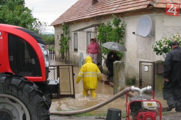Ilustračný obrázok k článku Obce pri Kežmarku zasiahli lokálne povodne. Vo Vlkovej zaplavilo 30 domov