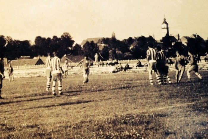 Ilustračný obrázok k článku Prvý klub, prvé ihrisko, prvé úspechy: Futbal sa v Poprade hrá už 102 rokov