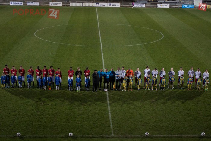 Ilustračný obrázok k článku Veľká škola pre mladých futbalistov: Banská Bystrica si v NTC zahrala proti Manchestru United