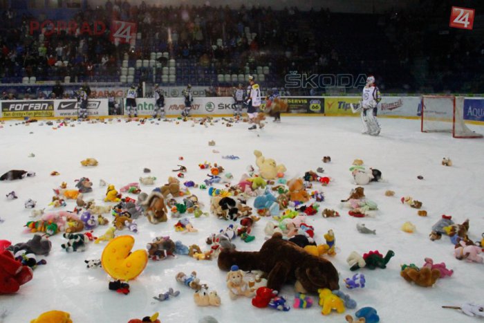 Ilustračný obrázok k článku Urobte deťom krajšie Vianoce: Na hokejový duel proti Košiciam príďte s plyšákom