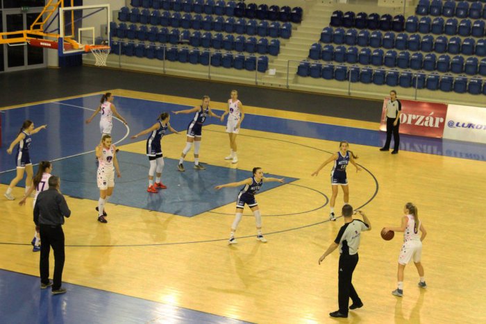 Ilustračný obrázok k článku Popradské basketbalistky zdolali Nitru: Pod košom s mladou posilou