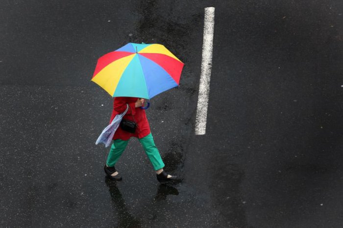 Ilustračný obrázok k článku RANNÁ ŠTVORKA: Dnes nechajte mobil doma, vezmite si však na dáždnik