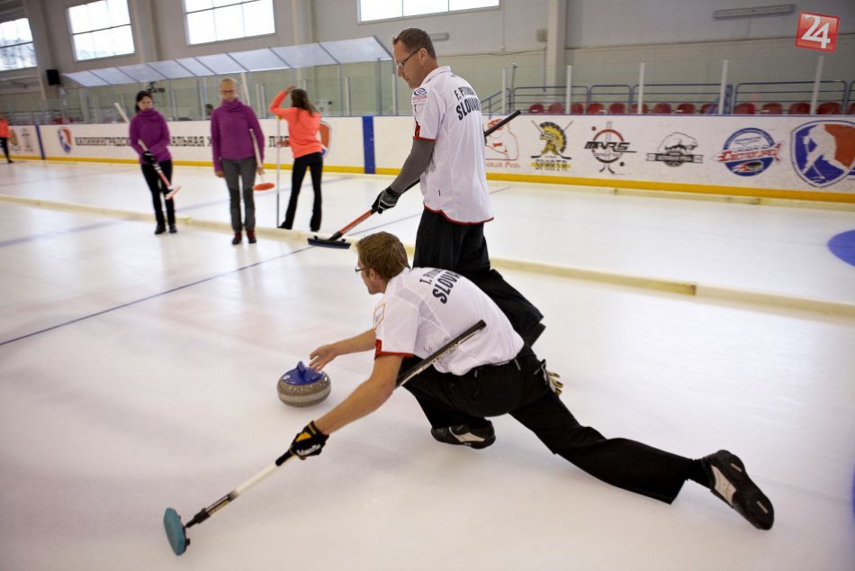 Ilustračný obrázok k článku Striebro pre Curling Club na MSR: Ďalšia medaila aj bez možnosti trénovať v Poprade