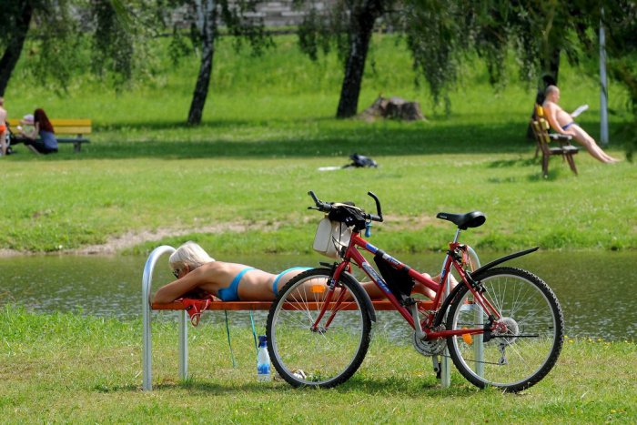 Ilustračný obrázok k článku RANNÁ ŠTVORKA: Sobota bude slnečná a horúca, oslavujeme Európsky deň bicyklov