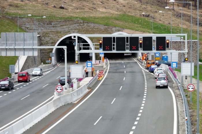 Ilustračný obrázok k článku Víkendová zmena na podtatranskej D1! Dopravné obmedzenie tunela Bôrik