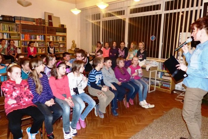 Ilustračný obrázok k článku 8500 detí nocovalo v knižniciach po celom Slovensku. V Poprade sa zabávalo celú noc