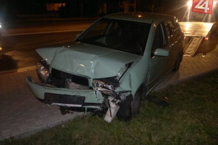 Ilustračný obrázok k článku Alkohol úradoval: Údajne podnapitý vodič zdemoloval tri autá pred križovatkou
