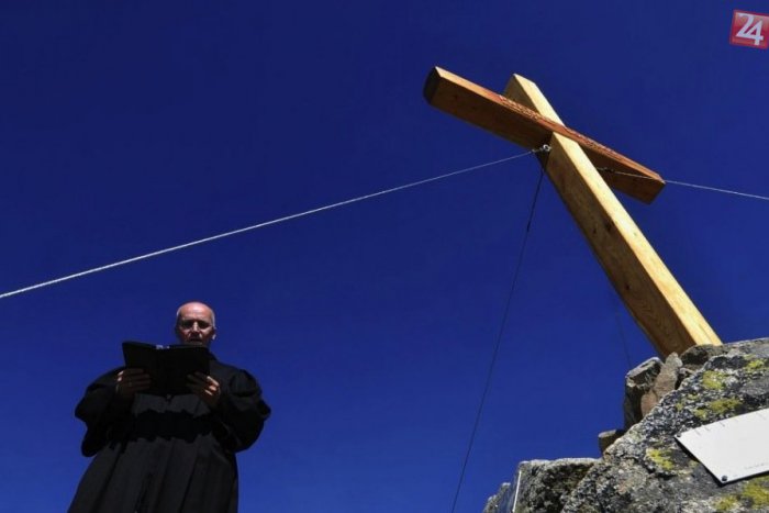 Ilustračný obrázok k článku Nová zaujímavosť na Prednom Solisku: Drevený kríž má pripomínať, že aj v horách potrebujeme Božiu ochranu
