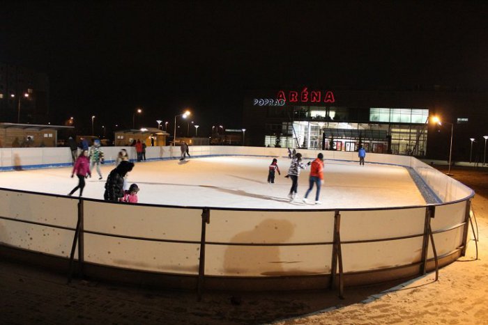 Ilustračný obrázok k článku V Poprade sa už môžeme korčuľovať: S príchodom Mikuláša mesto otvorilo mobilné ľadové plochy