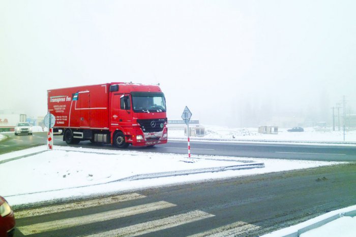 Ilustračný obrázok k článku Info z našich vozoviek: Viaceré cesty Prešovského kraja pokrýva čerstvý sneh!