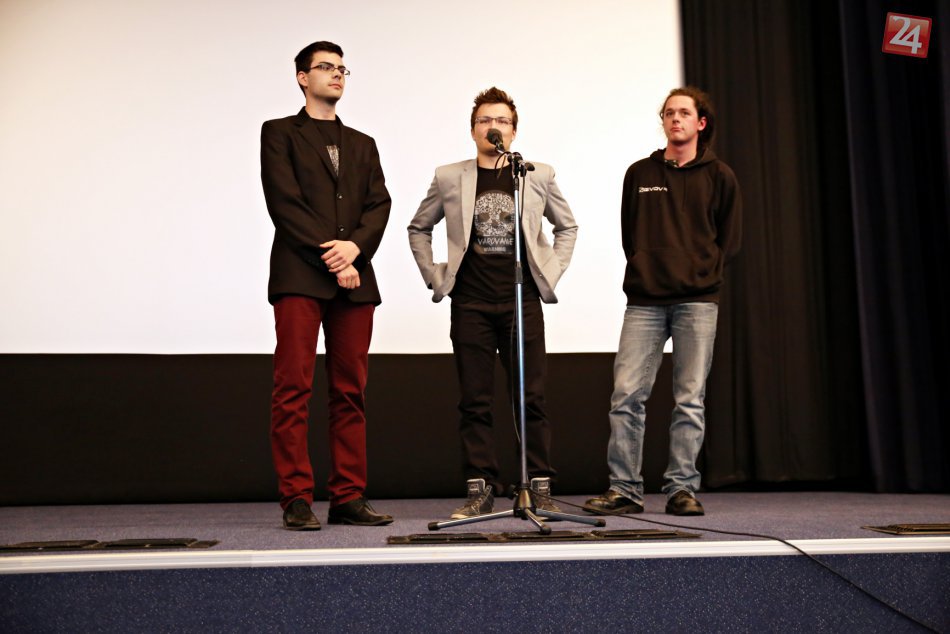 Ilustračný obrázok k článku Premiéra študentského filmu dopadla nad očakávania: Autori si vychutnali svoje prvé standing ovation