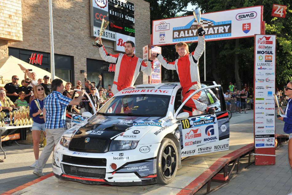 Ilustračný obrázok k článku Rallye Tatry s prekvapením: Víťazný pohár dvihla nad hlavu slovenská posádka
