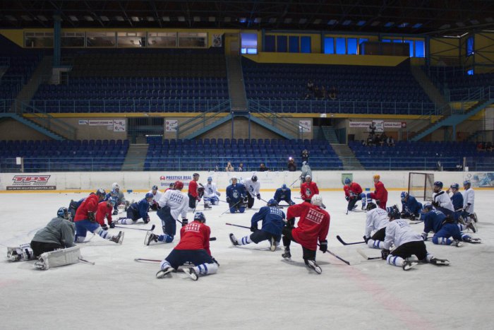 Ilustračný obrázok k článku Hokejoví kamzíci zarezávajú na spišskom ľade: Doma budú v pondelok