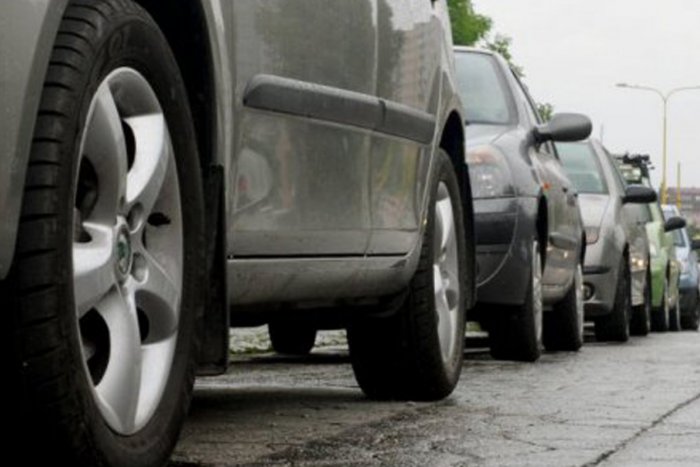 Ilustračný obrázok k článku V Spišskej Belej začali riešiť problém s parkovaním: Pribudne jednosmerka