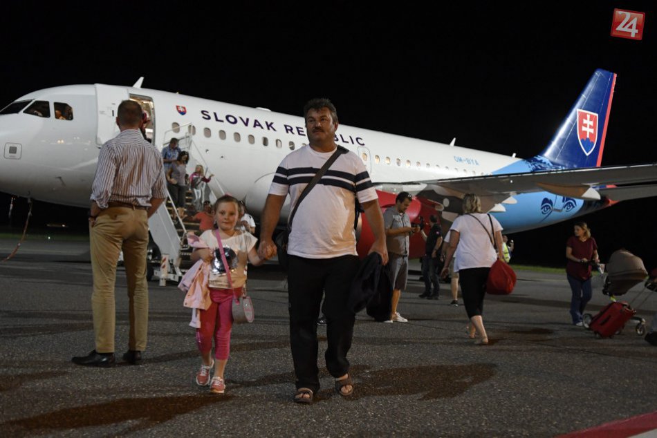 Ilustračný obrázok k článku Ruch na popradskom letisku: Tri vládne špeciály priviezli turistov z Albánska