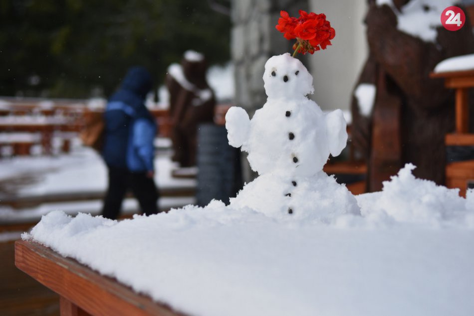 Ilustračný obrázok k článku V Tatrách prvý sneh: HZS upozorňuje turistov na zimné podmienky na horách