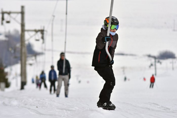 Ilustračný obrázok k článku Víkend láka na hory: Snehové podmienky potešia všetkých lyžiarov a snoubordistov