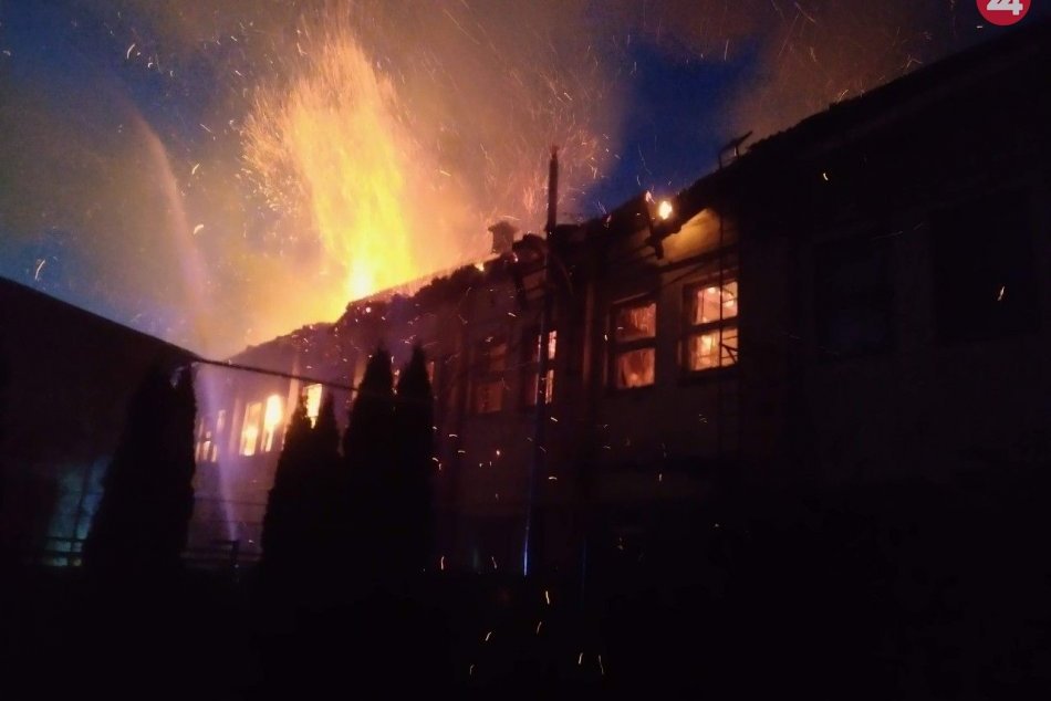 Ilustračný obrázok k článku V Spišskej Belej v noci horela píla: Požiar spôsobil škody za približne 200 tisíc eur