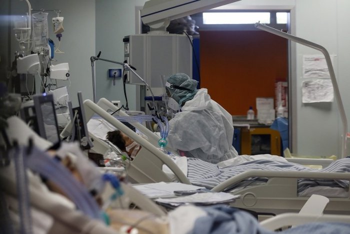 Ilustračný obrázok k článku Popradská nemocnica je takmer plná COVID pacientov: Mierne sa znížilo jedno číslo