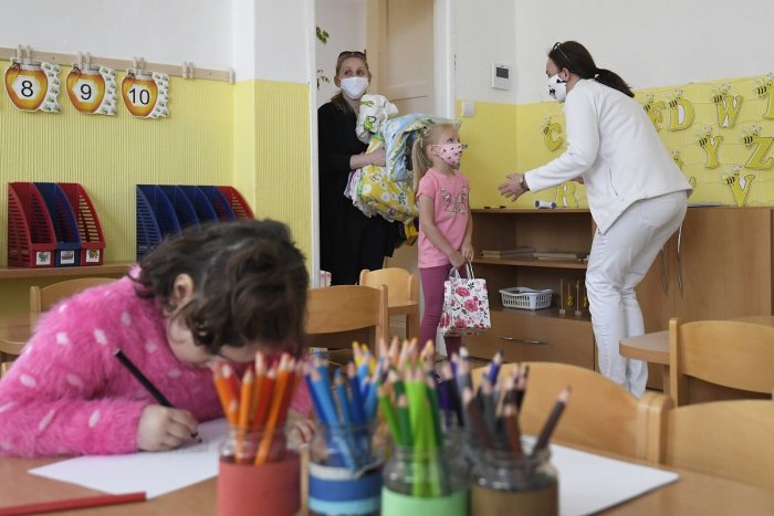 Ilustračný obrázok k článku Popradská radnica podáva pomocnú ruku zaneprázdneným rodičom: V piatok sa rozhodne o škôlkach