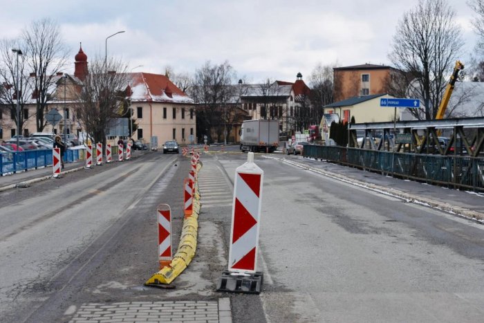 Ilustračný obrázok k článku Opravu vlani museli pozastaviť: Teraz by mali práce na moste v Kežmarku pokračovať plynule